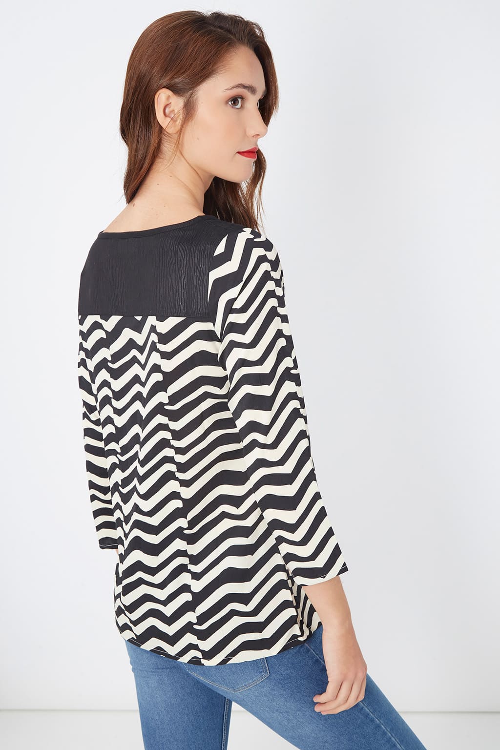 Blusa top camisa mujer diseño zigzag canesú contraste viscosa manga larga cómoda versátil elegante ideal oficinas moda casual blanco negro talla L ✅Entrega 24/48h